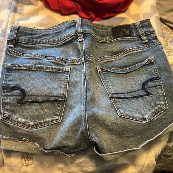 Blue denim high rise stretchy American eagle jean shorts - Picture 3 of 3